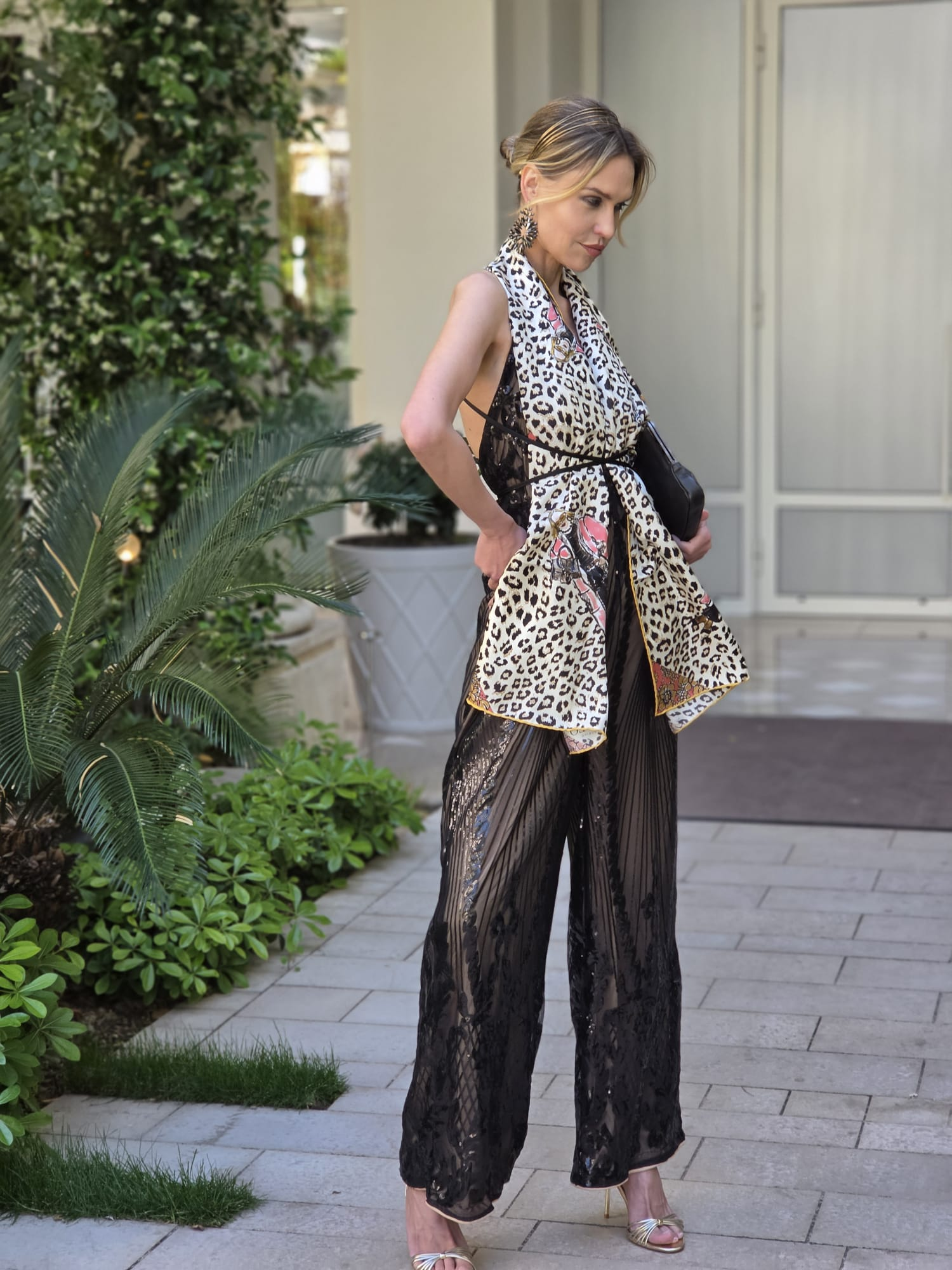 Seidenschal : mit Leopardenmuster und Skizzenmotiv